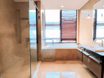 For Sale Apartement The Pakubuwono Signature 4BR