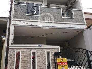 Rumah Minimalis di Gading Griya Lestari, Kelapa Gading, Jakarta Utara