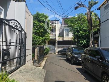Rumah Minimalis di Gading Griya Lestari, Kelapa Gading, Jakarta Utara