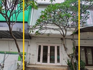 Disewakan Ruko 2 lantai , Luas 110m2 di Kemang Selatan  VIII