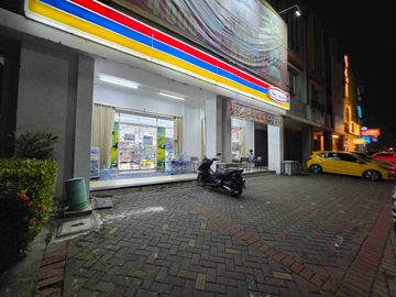 Ruko Fluorite Gandeng 2, 3 Lantai, Hadap Jalan Raya Gading Serpong