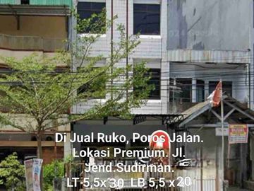 Di Jual Ruko 4 lt, Jl. Jend.Sudirman, Poros jalan, Makassar