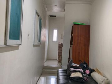 DIJUAL CEPAT! Rumah + Gudang dengan SHM di Pondok Kopi Duren Sawit - Jakarta Timur