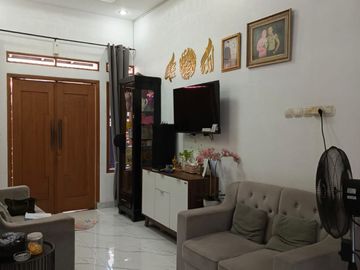 Dijual Cepat siap huni Rumah 1 lantai di perumahan Ameyliza cipayung Depok