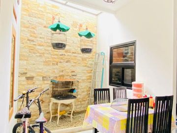 Dijual Cepat siap huni Rumah 1 lantai di perumahan Ameyliza cipayung Depok