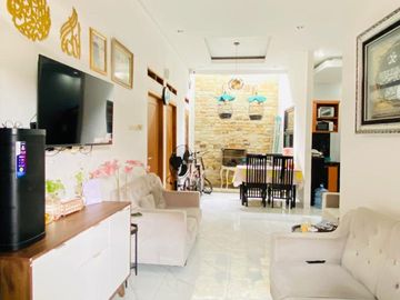 Dijual Cepat siap huni Rumah 1 lantai di perumahan Ameyliza cipayung Depok