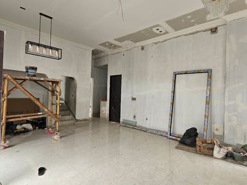 This brand-new, two-storey residence is ideally located in the prestigious Gandaria area