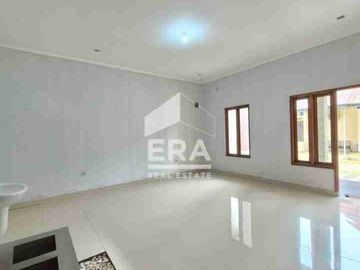 RUMAH MODERN MINIMALIS SIAP HUNI LOKASI STRATEGIS DALAM KOMPLEK CLUSTER DI BINTARO