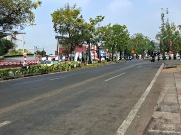 Dijual Tanah Komersil Bonus Rumah di Kebon Jeruk Jakarta Barat