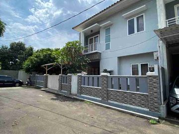 Rumah Pojok Tanah Luas Dalam Cluster Strategis Di Cipayung Jakarta Timur
