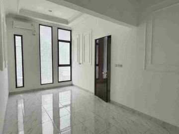 Disewakan rumah 2 Lt, Cluster Malibu, Gading Serpong, Tangerang