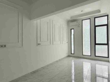 Disewakan rumah 2 Lt, Cluster Malibu, Gading Serpong, Tangerang