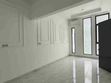 Disewakan rumah 2 Lt, Cluster Malibu, Gading Serpong, Tangerang