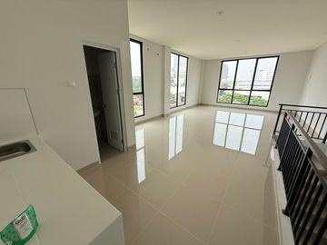 (STP) Di Jual / Disewakan Ruko iL Lago Grande Hadap Jalan