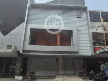Ruko Disewakan di Boulevard Raya Kelapa Gading Jakarta Utara Lokasi Ramai