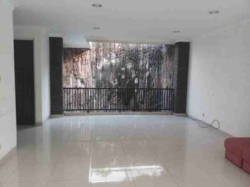 Rumah Dijual Duren Sawit Jakarta Timur – Ideal untuk Usaha & Investasi