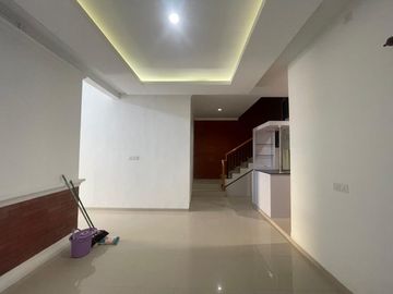 Dijual Rumah Taman Dutamas Cluster California, Batam Kota