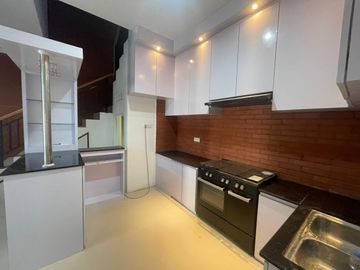 Dijual Rumah Taman Dutamas Cluster California, Batam Kota