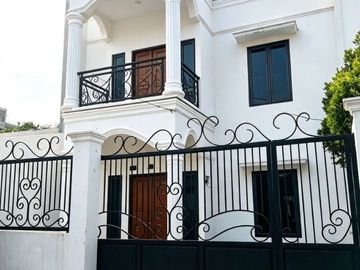 DIJUAL RUMAH 2 LANTAI BALI MESTER, KAMPUNG MELAYU, JATINEGARA JAKARTA TIMUR