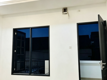 RUMAH 2 LANTAI STRATEGIS 7 KAMAR DI BIDARA CINA JATINEGARA