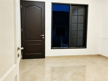 RUMAH 2 LANTAI STRATEGIS 7 KAMAR DI BIDARA CINA JATINEGARA