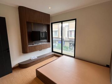 Disewakan Rumah Full Furnish Tipe Hoek Premium