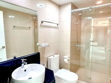 FOR SALE | 8 FORBES TOWN ROAD | BGC