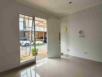 Disewakan rumah 2 lt, Cluster Malibu, Gading Serpong, Tangerang, dekat ruko Aniva