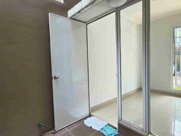 Disewakan rumah 2 lt, Cluster Malibu, Gading Serpong, Tangerang, dekat ruko Aniva