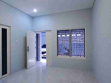 Rumah Mewah Baru 3 LT Tengah Kota Solo