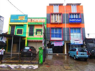 DISEWAKAN RUKO BAGUS MURAH 3.5 LANTAI DEKAT JL MARGONDA DEPOK (DUMET SCHOOL)