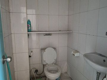 Ruko Pojok Deminimalis 7-3lt, strategis, ramai di Jl Pramuka, Sepanjang Jaya,Rawalumbu Bekasi