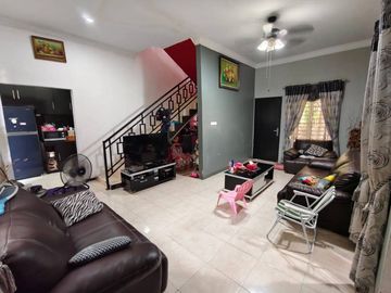 Dijual Cepat Rumah 2,5 Lantai di Legenda Bali, Batam Center