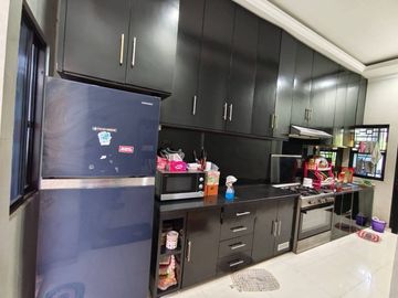 Dijual Cepat Rumah 2,5 Lantai di Legenda Bali, Batam Center