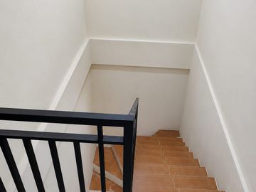 RUMAH SIAP HUNI DLM KOMPLEK PALEM JAKAMULYA BEKASI SELATAN (NEMPEL GALAXY)