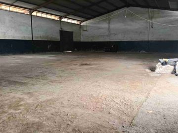 DISEWAKAN GUDANG DI TIPAR CAKUNG JAKARTA TIMUR LUAS 600 900 1200 MURAH AKSES KONTAINER