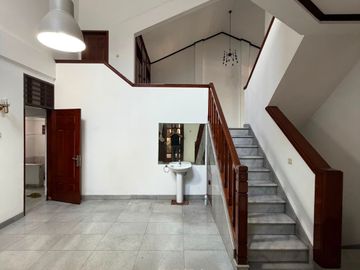 RUMAH SIAP HUNI DI BENDI TANAH KUSIR KEBAYORAN LAMA JAKSEL DIJJUAL