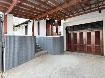 RUMAH SIAP HUNI DI BENDI TANAH KUSIR KEBAYORAN LAMA JAKSEL DIJJUAL