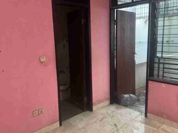 Dijual murah rumah tua di Janur Indah Kelapa Gading Jakarta Utara