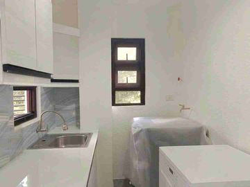 6 bedroom House and Lot for Sale in Baguio City (Richview Square) Fully Furnished w/ 3 car port