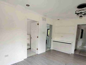 6 bedroom House and Lot for Sale in Baguio City (Richview Square) Fully Furnished w/ 3 car port