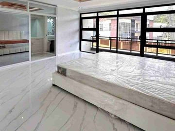 6 bedroom House and Lot for Sale in Baguio City (Richview Square) Fully Furnished w/ 3 car port