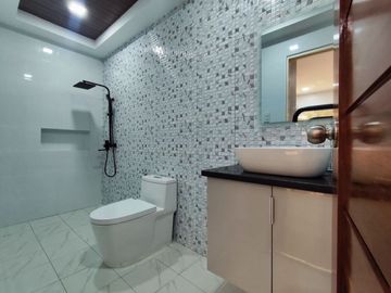 For Sale 2 Storey Modern Townhouse in Greenheights Subd San Bartolome Novaliches, Q.C KSA