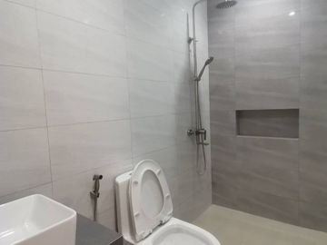 For Sale 2 Storey House & Lot in Tres Marias Village Deparo, North Caloocan. KSA