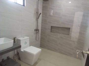 For Sale 2 Storey House & Lot in Tres Marias Village Deparo, North Caloocan. KSA
