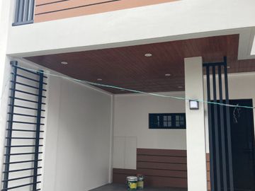 For Sale 2 Storey House & Lot in Tres Marias Village Deparo, North Caloocan. KSA