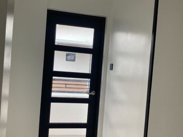 For Sale 2 Storey House & Lot in Tres Marias Village Deparo, North Caloocan. KSA