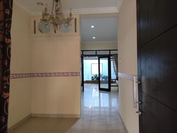 RUMAH TOWNHOUSE SIAP HUNI  STRATEGIS — KEBAGUSAN, PASAR MINGGU - JAKSEL