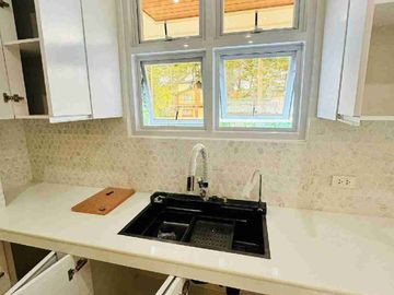 5 Bedroom House and Lot for Sale in Baguio City ( Richview Square ) Corner Unit w/ Solar Power System & 2 Carport