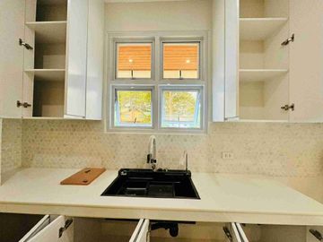 5 Bedroom House and Lot for Sale in Baguio City ( Richview Square ) Corner Unit w/ Solar Power System & 2 Carport
